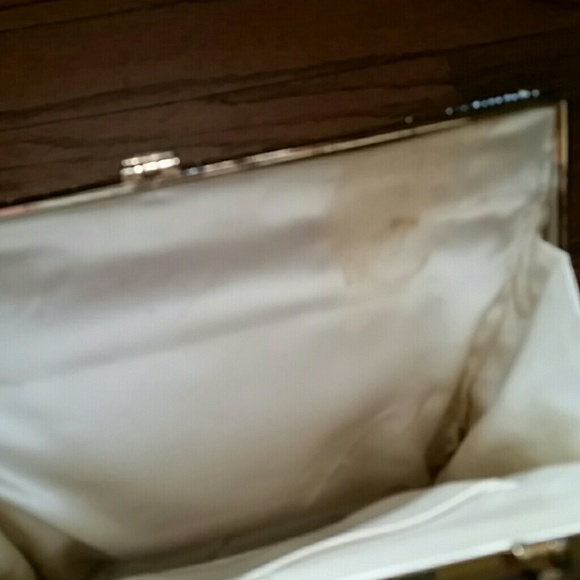 Vintage Beaded Purse with Metal Mother of Pearl Inlay Handle - Picture 6 of 8